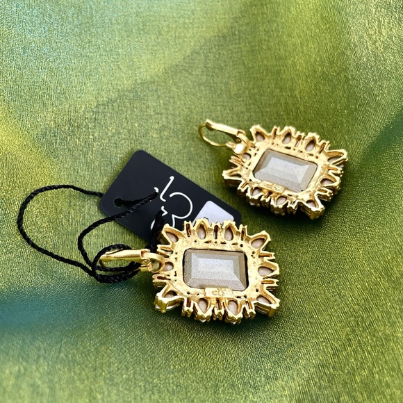 Rodrigo Otazu Swarovski Emerald Green and Crystal Earrings NWT - Picture 4 of 4